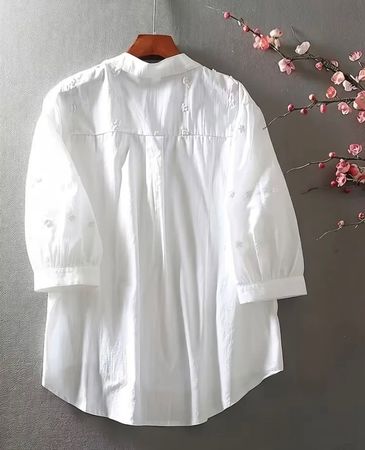 Damen Bluse weiss mit Stickerei 3/4 Arm neuwertiger Zustand