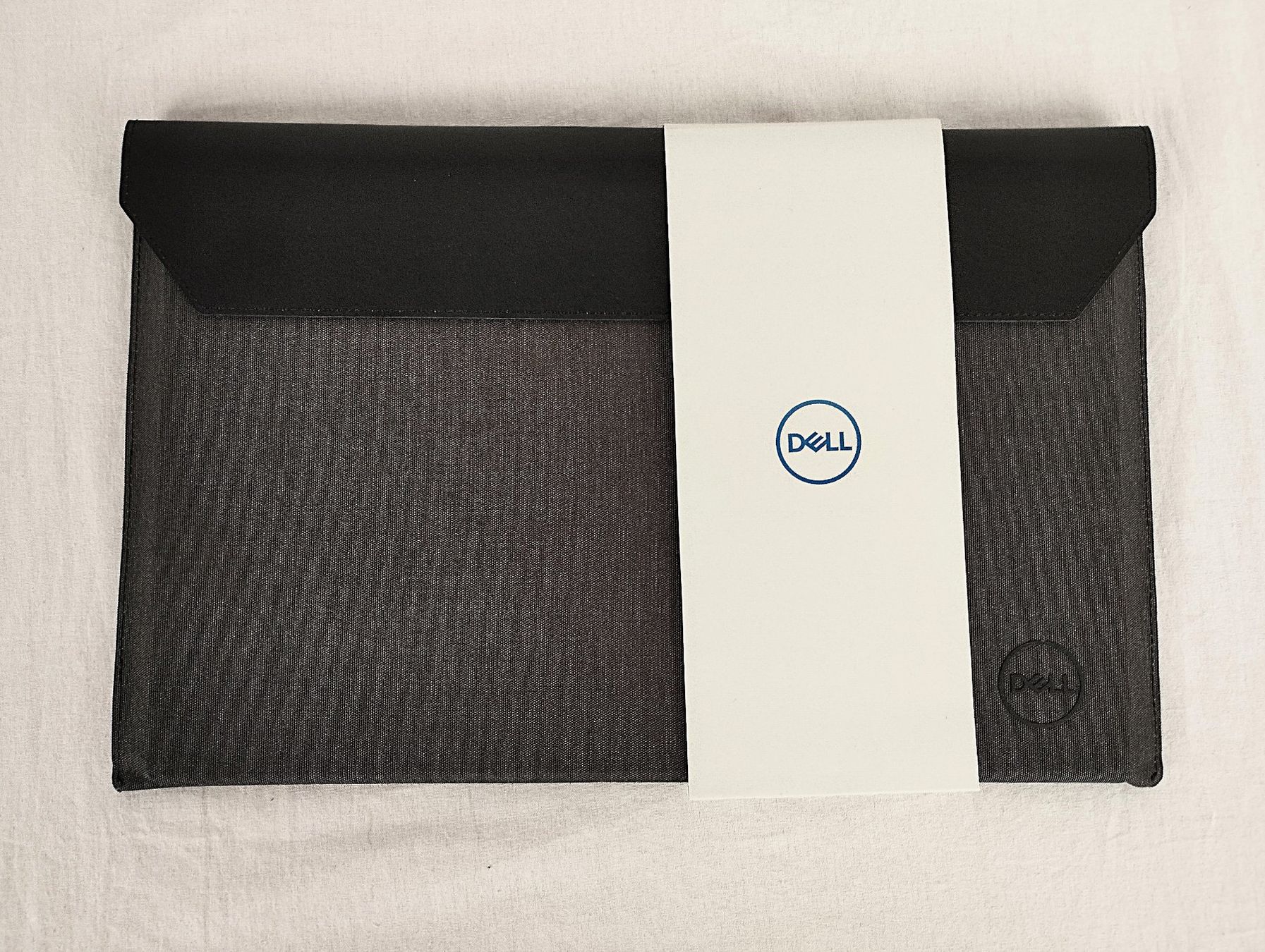 Dell Borse: Dell Premier Sleeve 15-Latitude Laptoptasche neu – Nuovo e nell'imballaggio originale da Schübelbach venduto da Restwert_Schubelbach