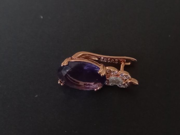 Boucles d'oreille: Vergoldet Ohrringe, mit Klappverschluss – D'occasion à St-Prex par big_c6bb 1