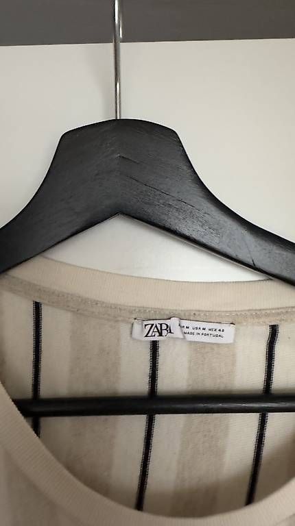 T-shirt: Zara T-Shirt – Usato da Schlieren venduto da mit_6lx7 1