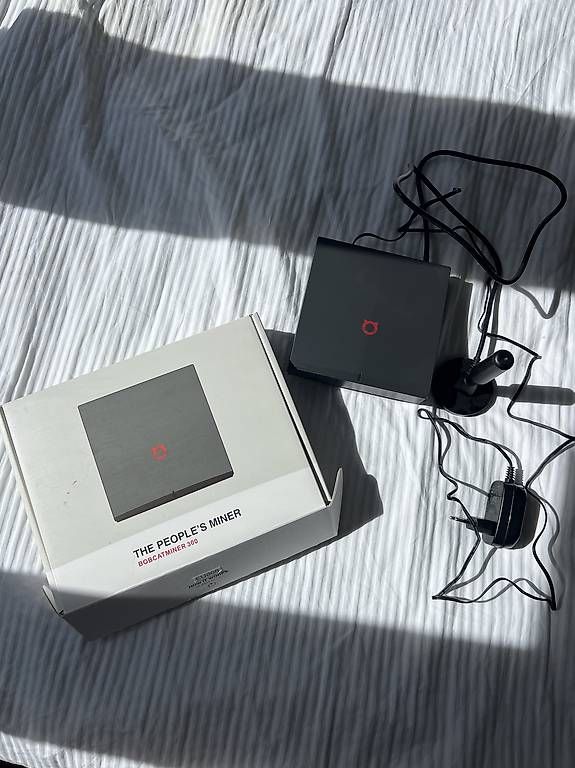 Coin Miner: Bobcat Helium Miner 300 – Gebraucht aus St Gallen von rub_gk9g