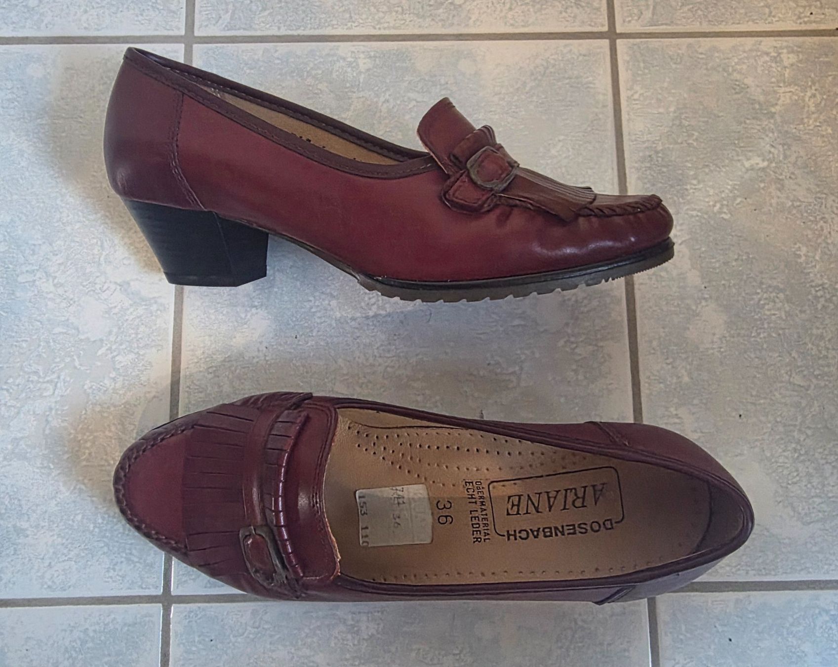 Scarpe da donna: Chaussures Escarpins - Ariane - Taille 36 - Neuves – Nuovo e nell'imballaggio originale da Jouxtens-Mézery venduto da ger_hpd5