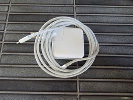 Apple MacBook iPad iPhone Ladegerät mit Kabel  30 Watt usb-c