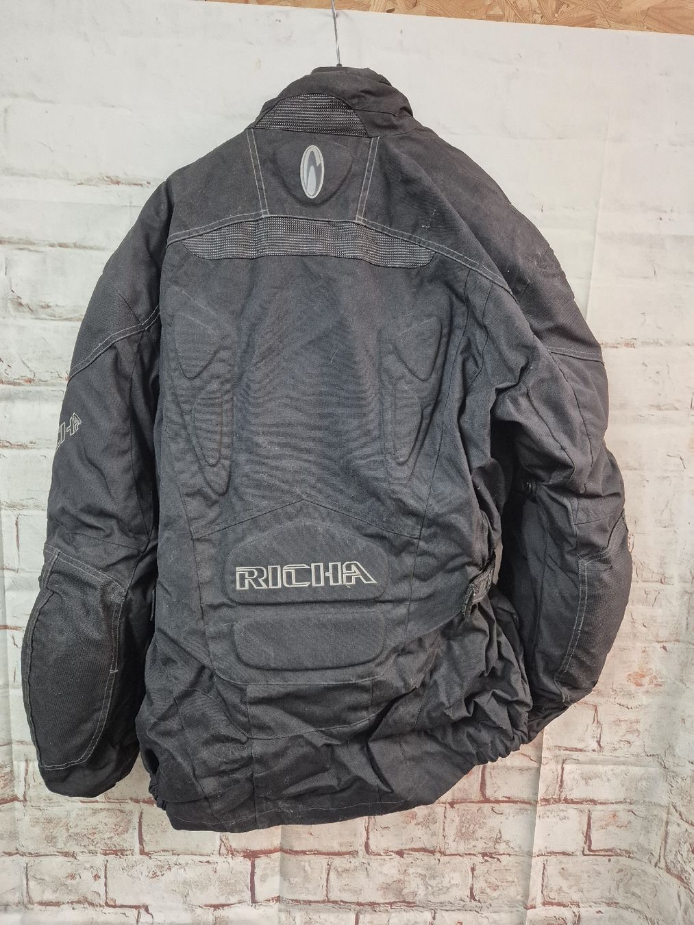 Jacken: Richa veste moto  – Gebraucht aus Le Locle von CHEGUA 2