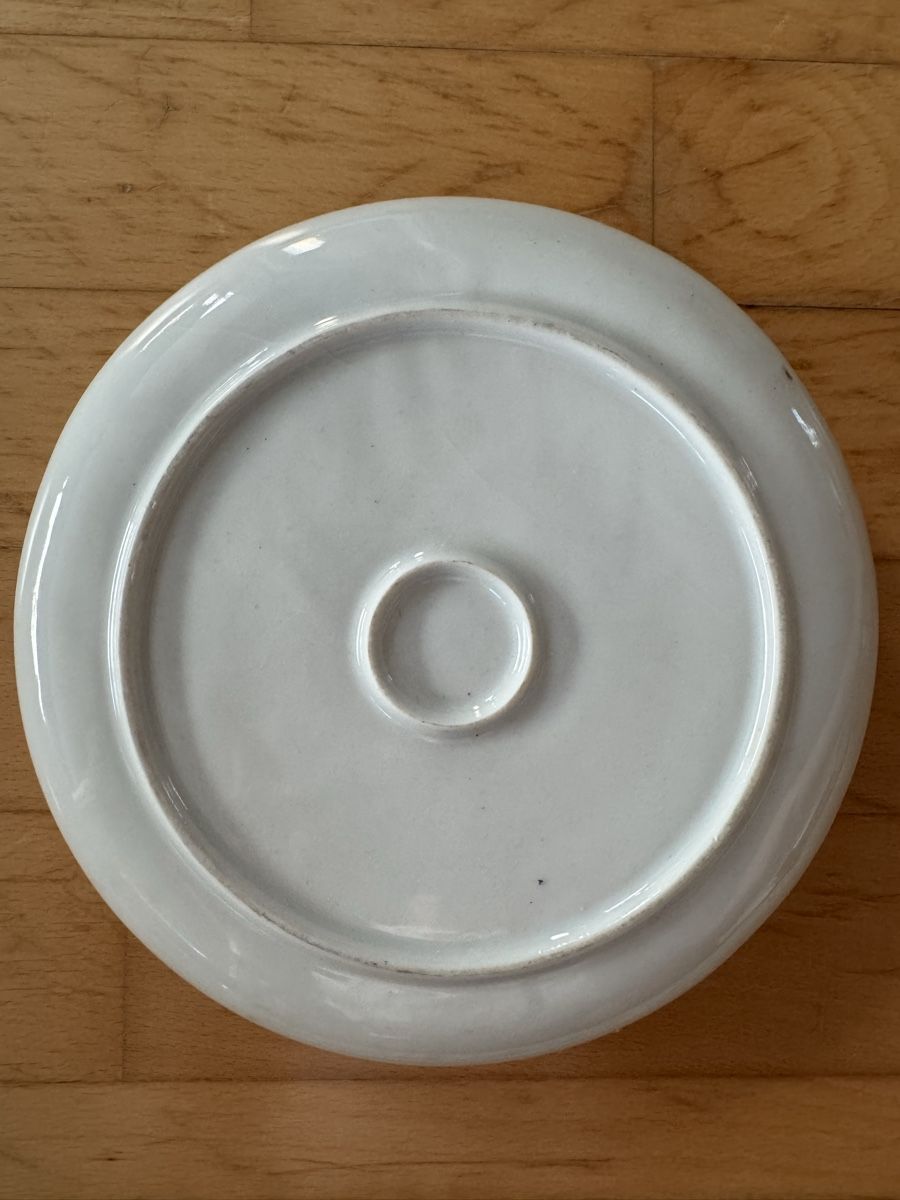 Teller: Nostalgie pur: Süsser Heidi Teller mit rotem Deckel! – Gebraucht aus Pfäffikon SZ von anshaV 1