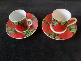 2 Mocca-Tässchen mit Rosen-Muster