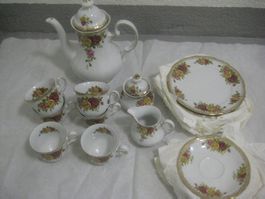PORZELLAN  SERVISS