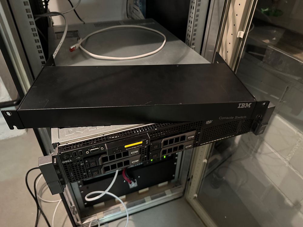 IBM KVM / Console Switch Kaufen auf Ricardo