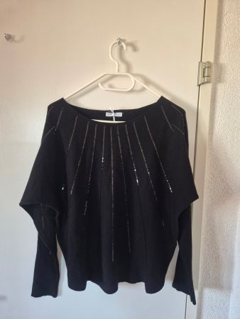 Schwarzer Strickpullover mit Pailletten Grösse 40/42 NEU