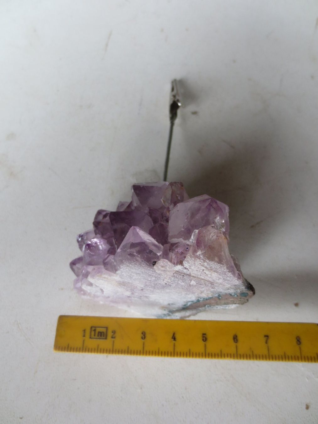 Mineralien & Heilsteine: Postkartenhalter auf Amethyst – Gebraucht aus Weier im Emmental von waefler03 4