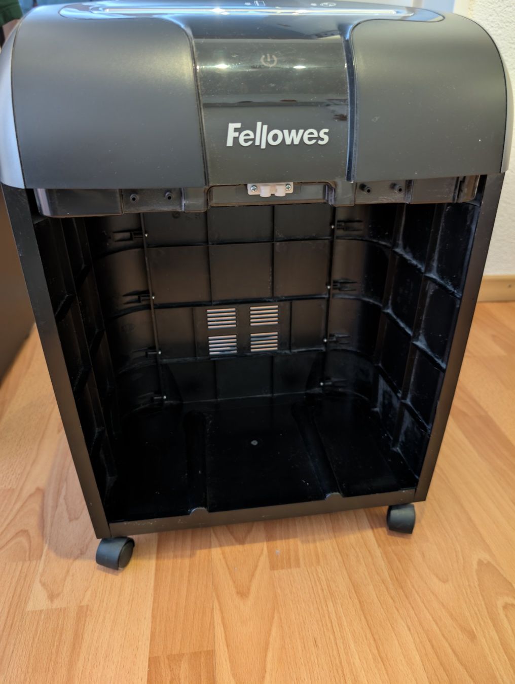 Fellowes Distruggi documenti: Aktenvernichter Fellowes 73Ci – Usato da Buchs ZH venduto da nudle10 4