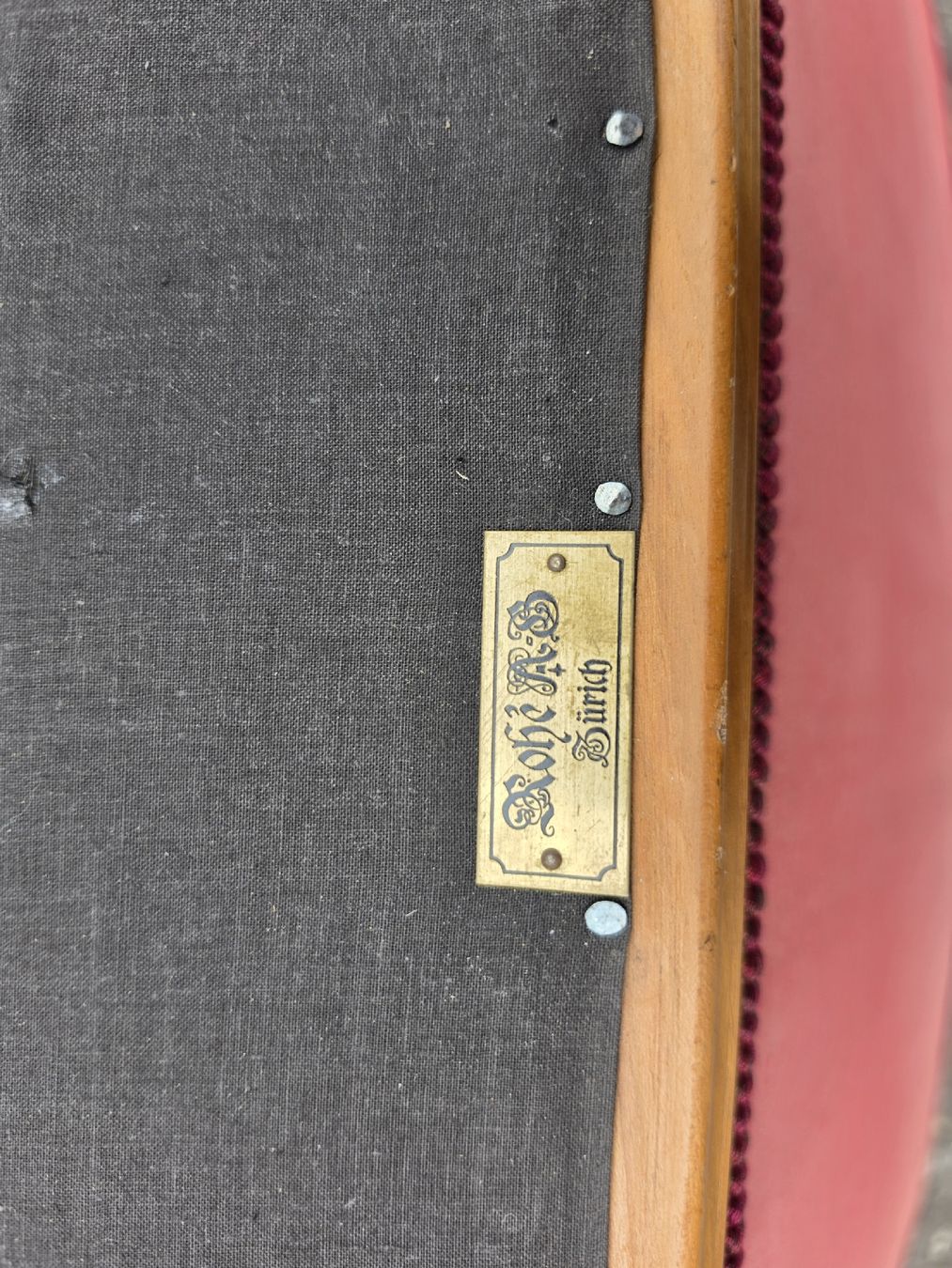 Divani: Restaurationsbedürftiges Sofa, antik, Holzgestell, rot  – Usato da Mettlen venduto da elios0888 9