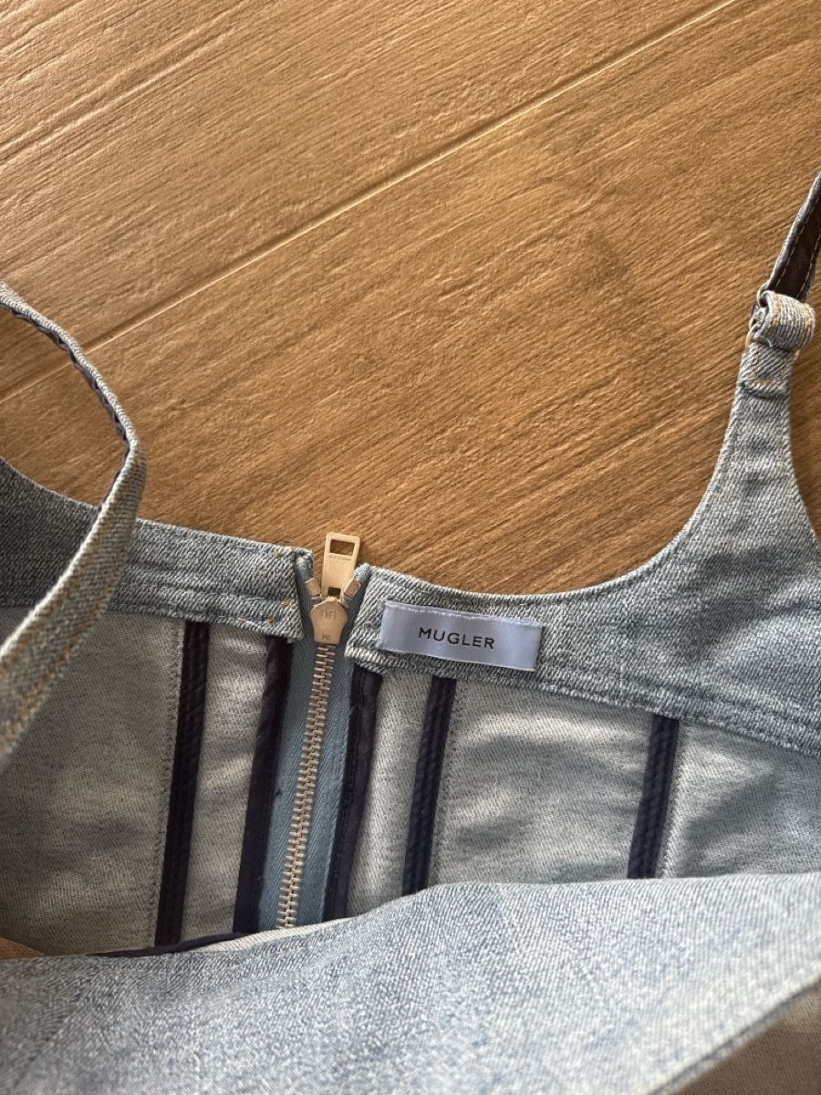 Top: Mugler Denim Corset Top - Iconic Design, Size Small! – Usato da Zürich venduto da Bellinka23 2