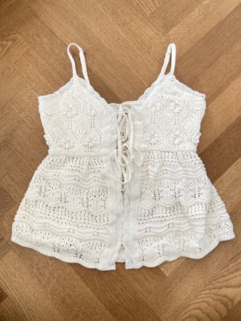 Hollister Top in Weiss, Grösse S, ideal für den Sommer!