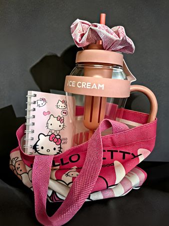 Set Hello Kitty: Borsa, Bottiglia, Quaderno, Elastico