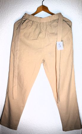 Khaki Sommerhose Gr. S mit Bindegürtel - Neuwertig!