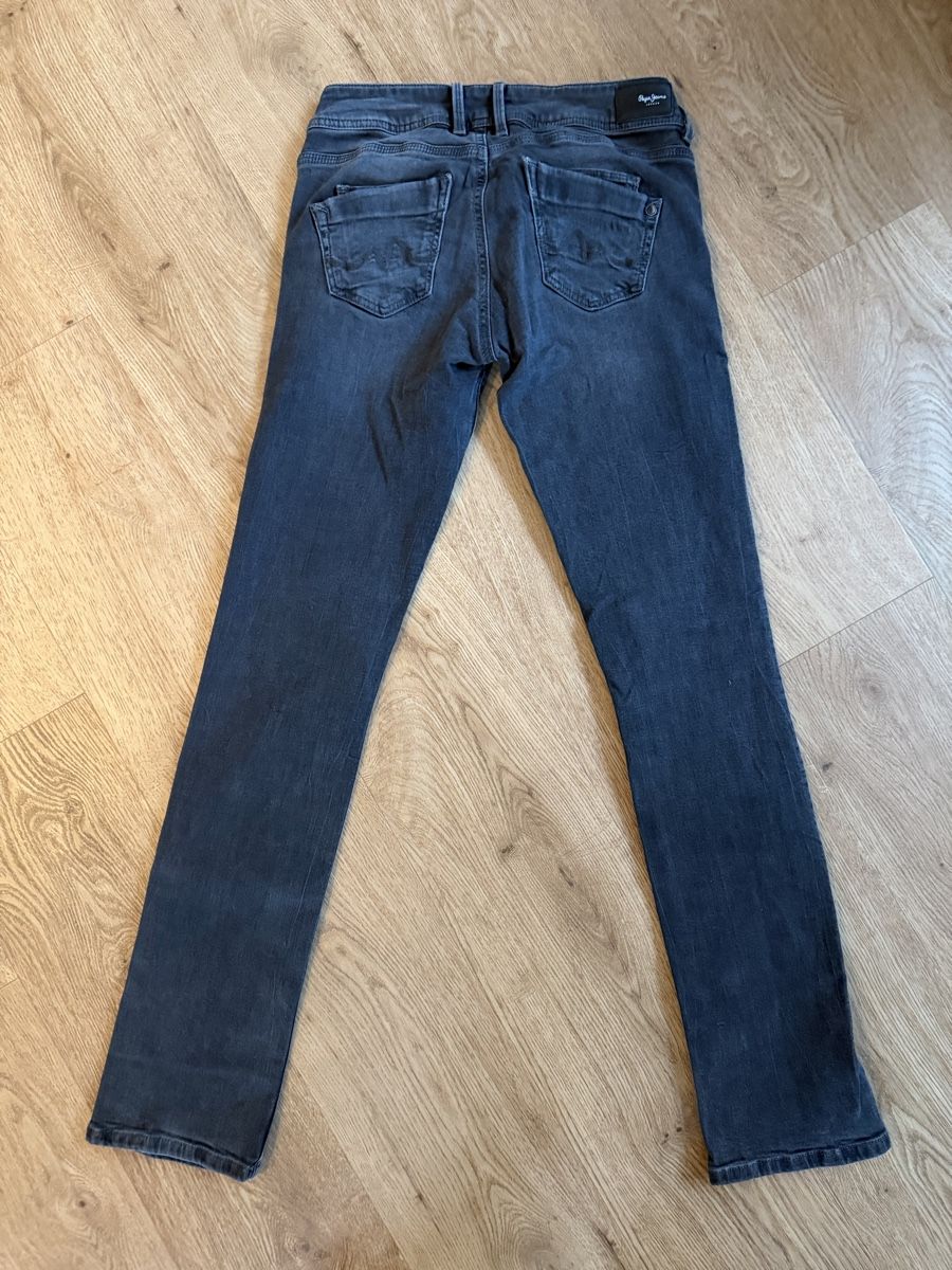 Pepe Jeans Jeans: Pepe Jeans  – D'occasion à Bettlach par Valgoy 1