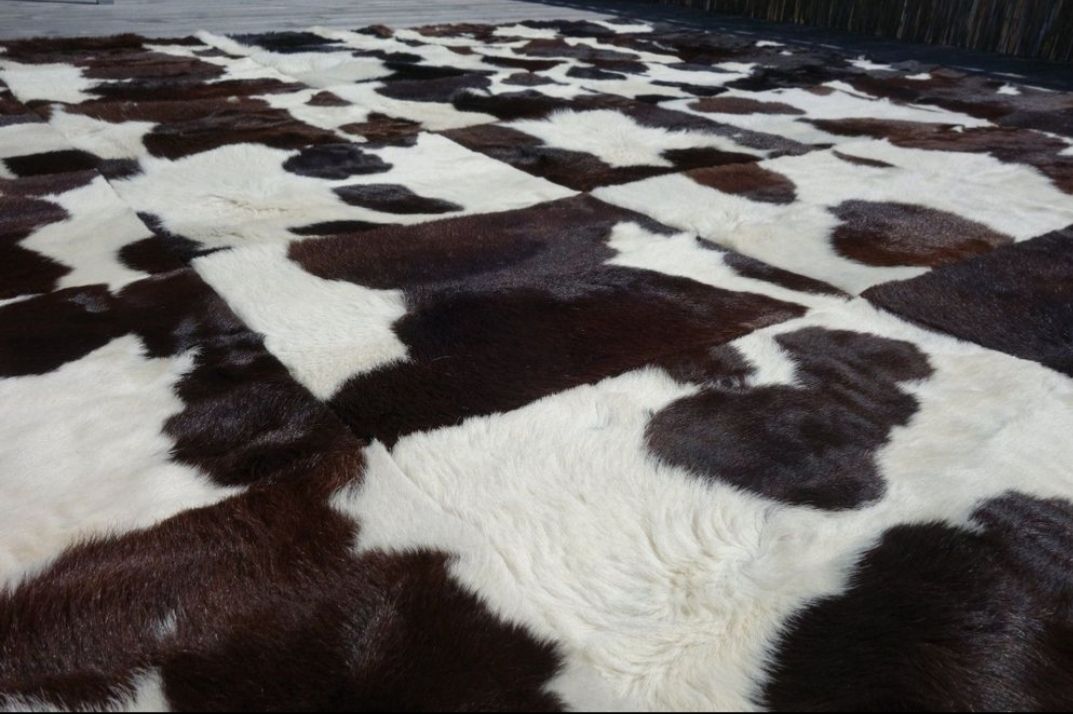 Tapis: Kuhfellteppich/Decke, Patchwork, einzigartig, 240x240cm – D'occasion à Trimbach par Dubuladu