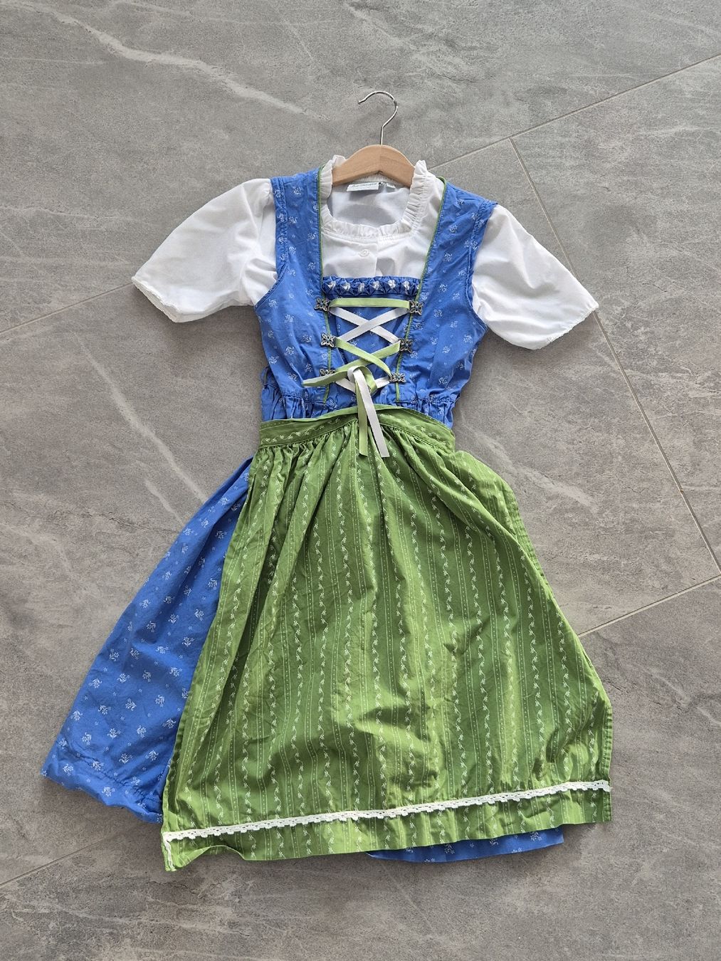 Kleider & Röcke: Dirndl Grösse 128 – Gebraucht aus Hörhausen von mountain18