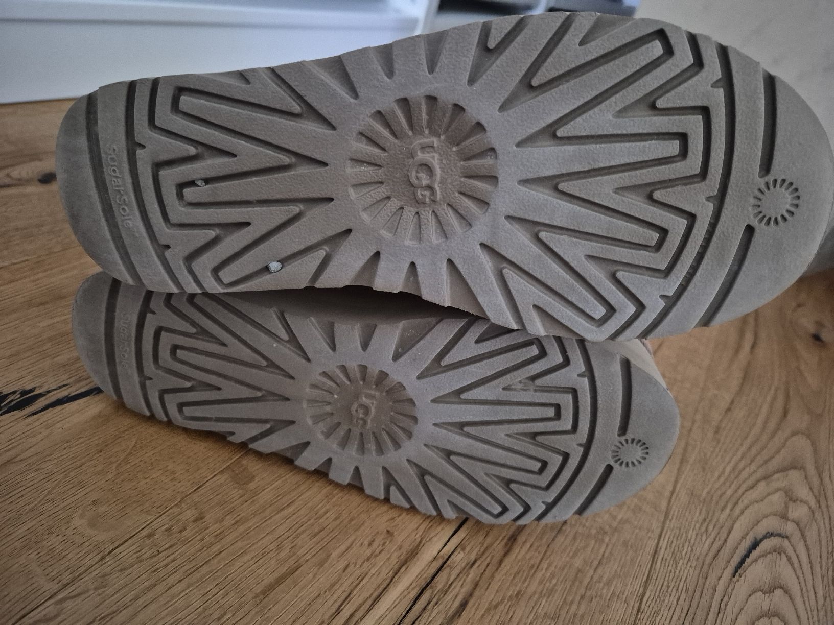 Ugg Damenschuhe: Ugg 37  – Gebraucht aus Gossau Zh von A-Terrinha 2