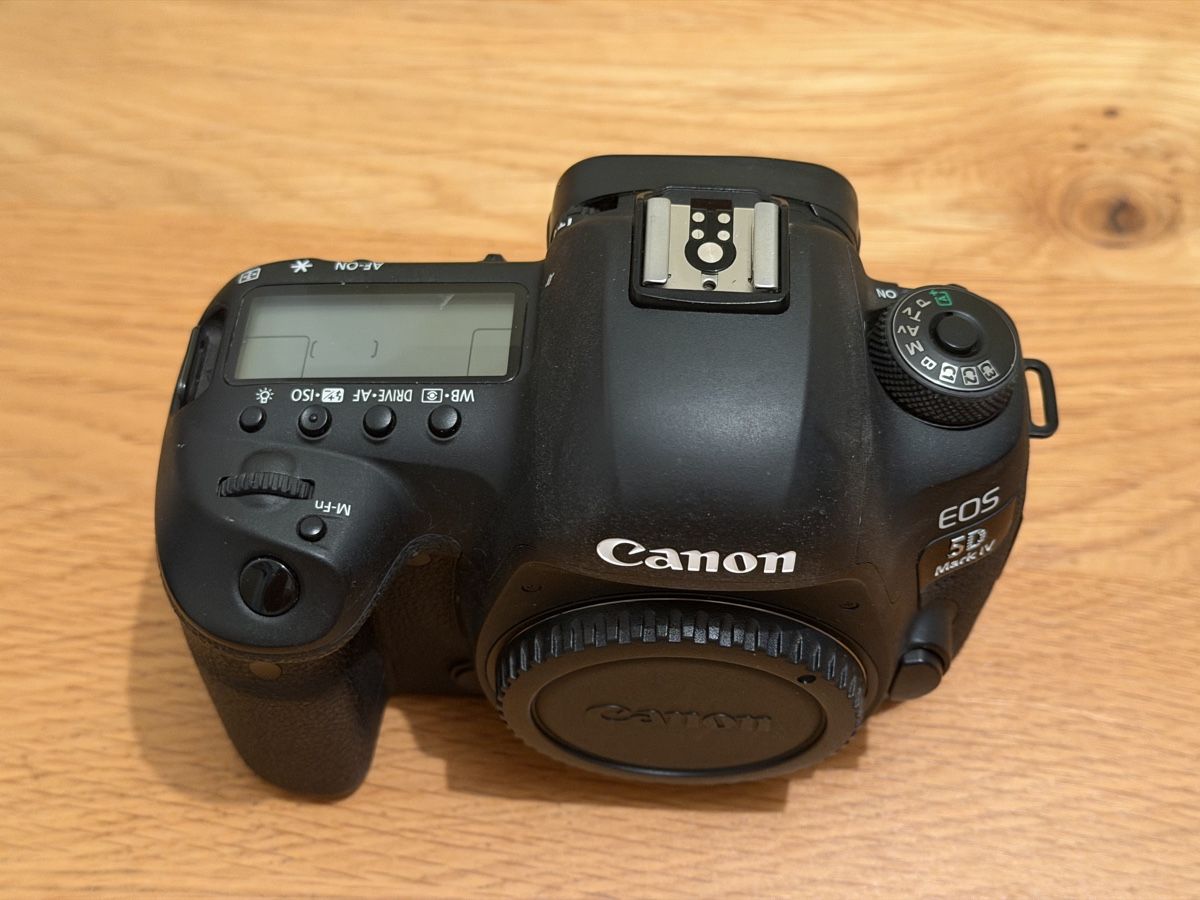Canon Kamera: Canon EOS 5D Mark IV DSLR Camera  – Gebraucht aus Genève von Red_dot 1