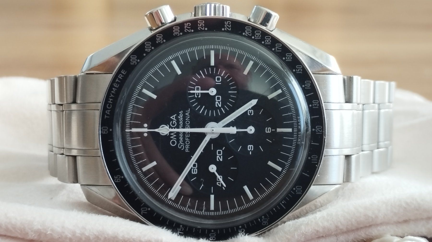 Omega Orologi: Omega Speedmaster Professional JG 2018 mit Legendary-Box – Usato da Eiken venduto da Koh 7