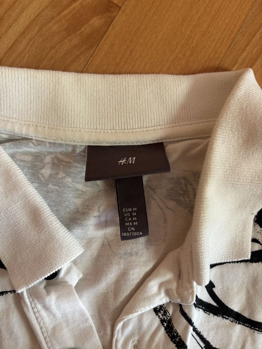 Polos: Polo white/black – D'occasion à Chexbres par doe_xns6 1