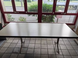Bürotisch
