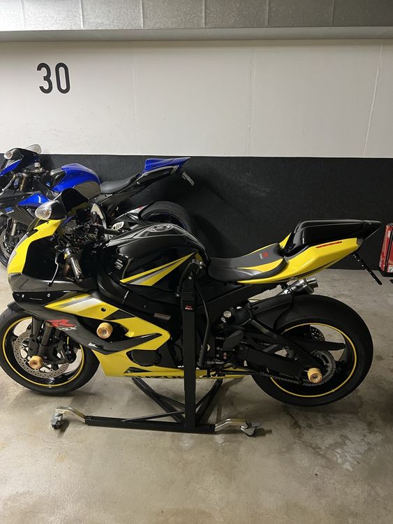 Suzuki Strada: Suzuki GSX-R 1000 – Nuovo (secondo la descrizione) da Rorschach venduto da mil_hls5 7