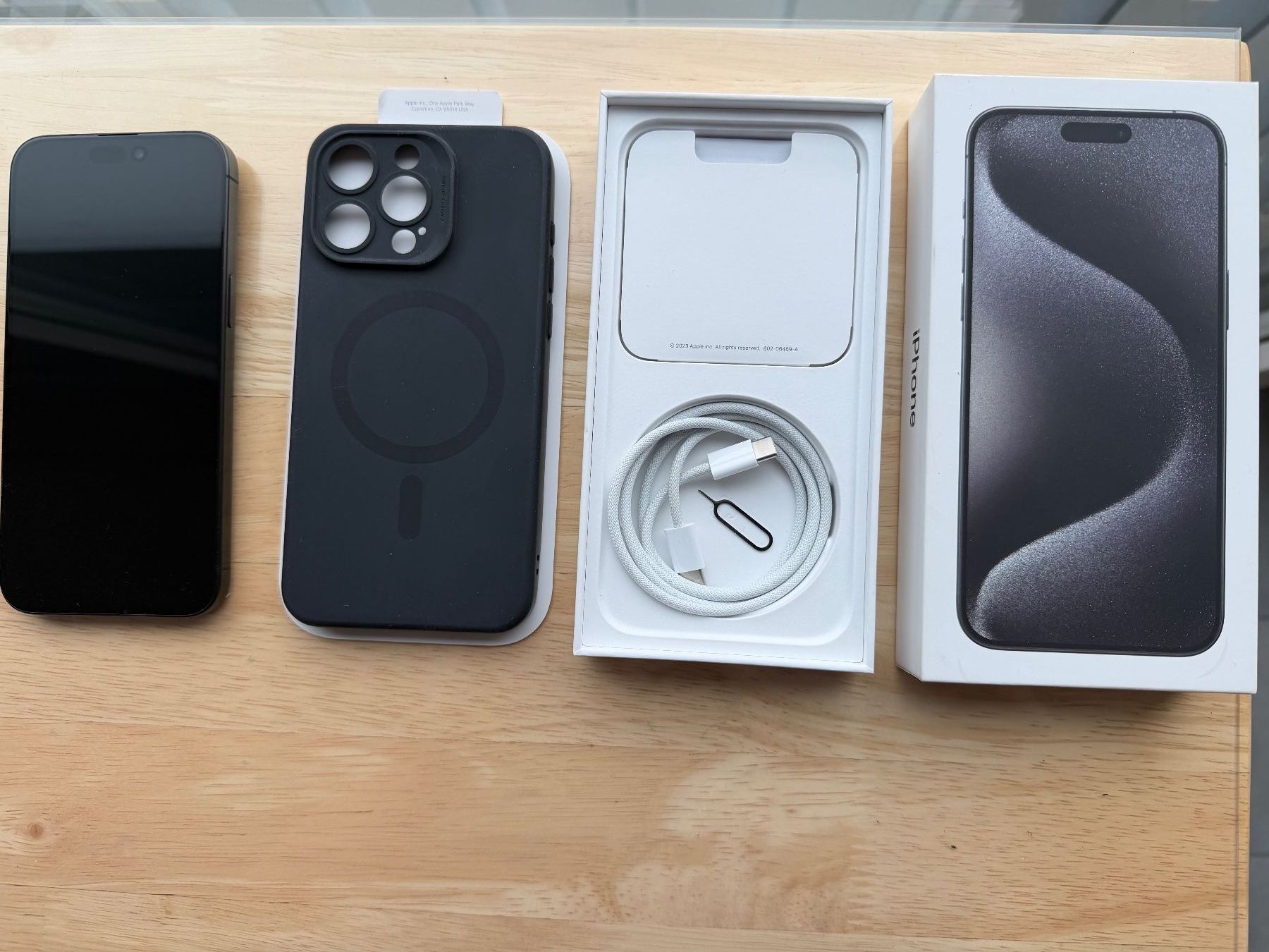 Apple Telefoni cellulari / Smartphones: IPHONE 15 Pro Max, 256GB, Black Titanium – Usato da Zürich venduto da Amaretto_zh