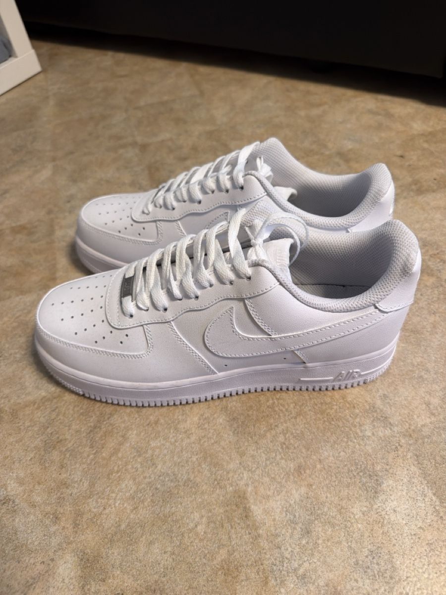 Scarpe da uomo: Air Force Grösse 43 | Neu! – Nuovo (secondo la descrizione) da Möriken AG venduto da ke_jh6d
