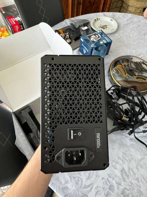 Fonte corsair cx600 ruido elétrico pc desligado e ligado - Fontes e