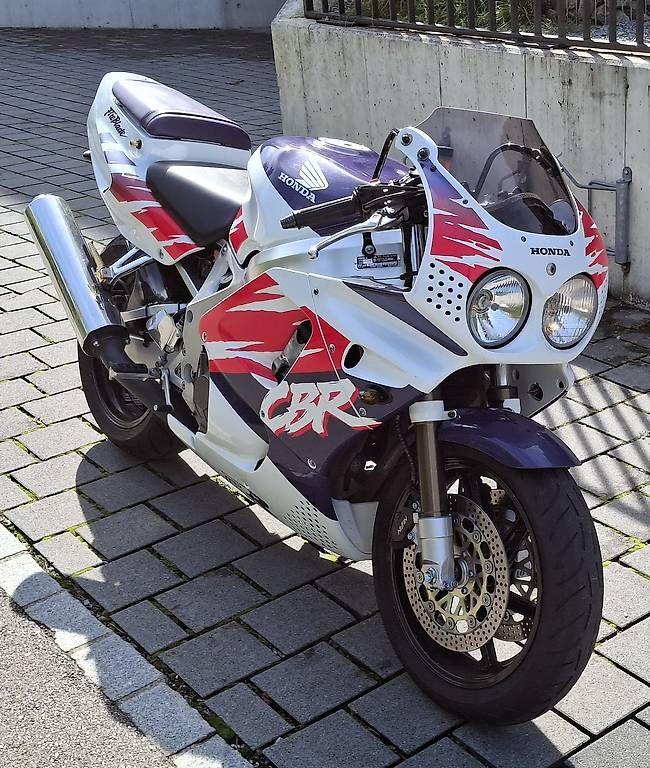 Honda Tutti i ricambio per moto: Honda CBR 900 RR SC28 Windschutzscheibe – Usato da Illnau venduto da expand_dong 2