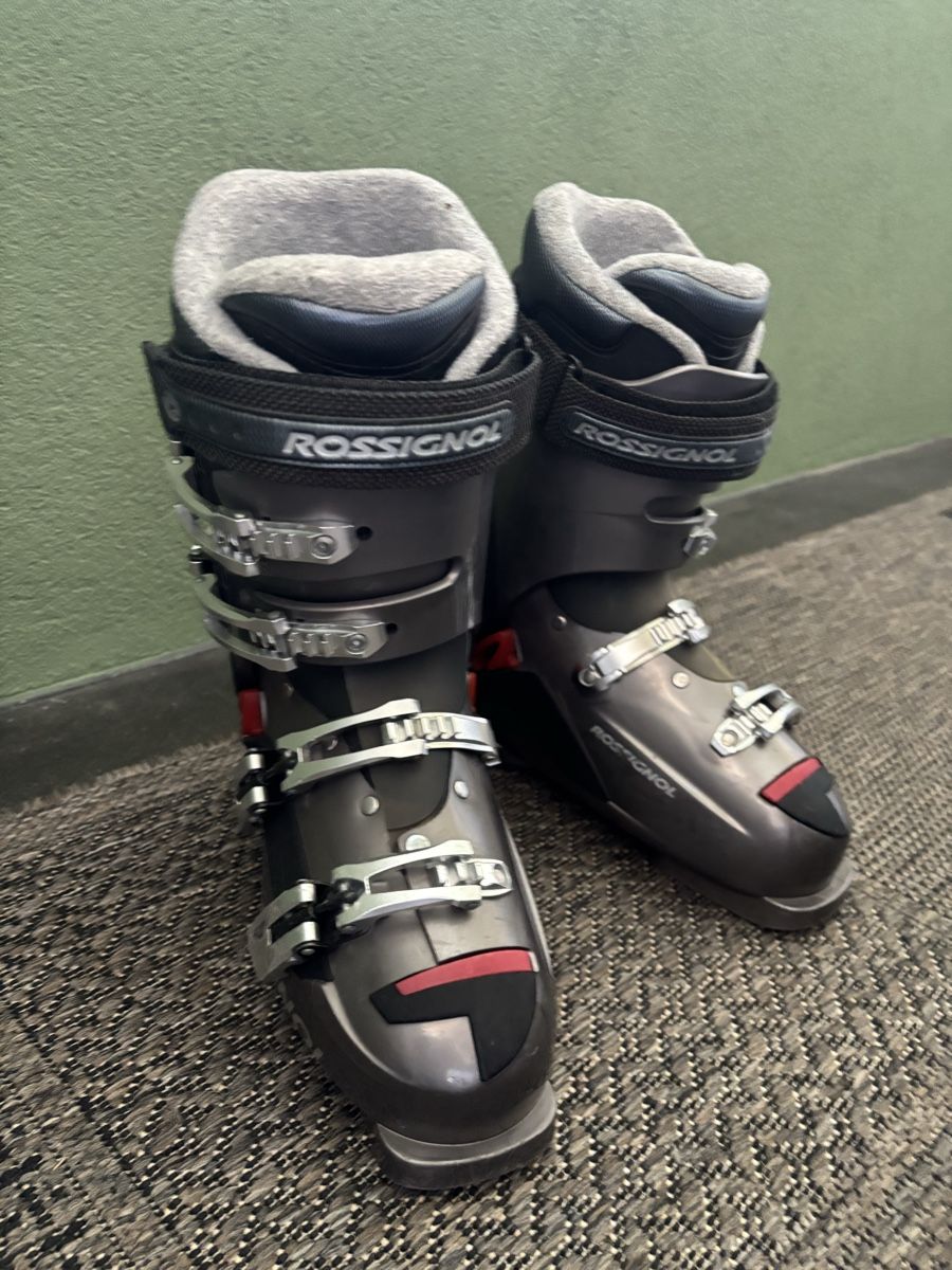 Rossignol Scarpe da donna: Skischuhe Rossignol – Usato da Schnottwil venduto da Kolobri76