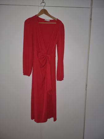 Kleid rot Grösse M MNG Wickeloptik ,Neu,nie angezogen
