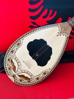 Albanisches Musikinstrument Shrki Walnussholz