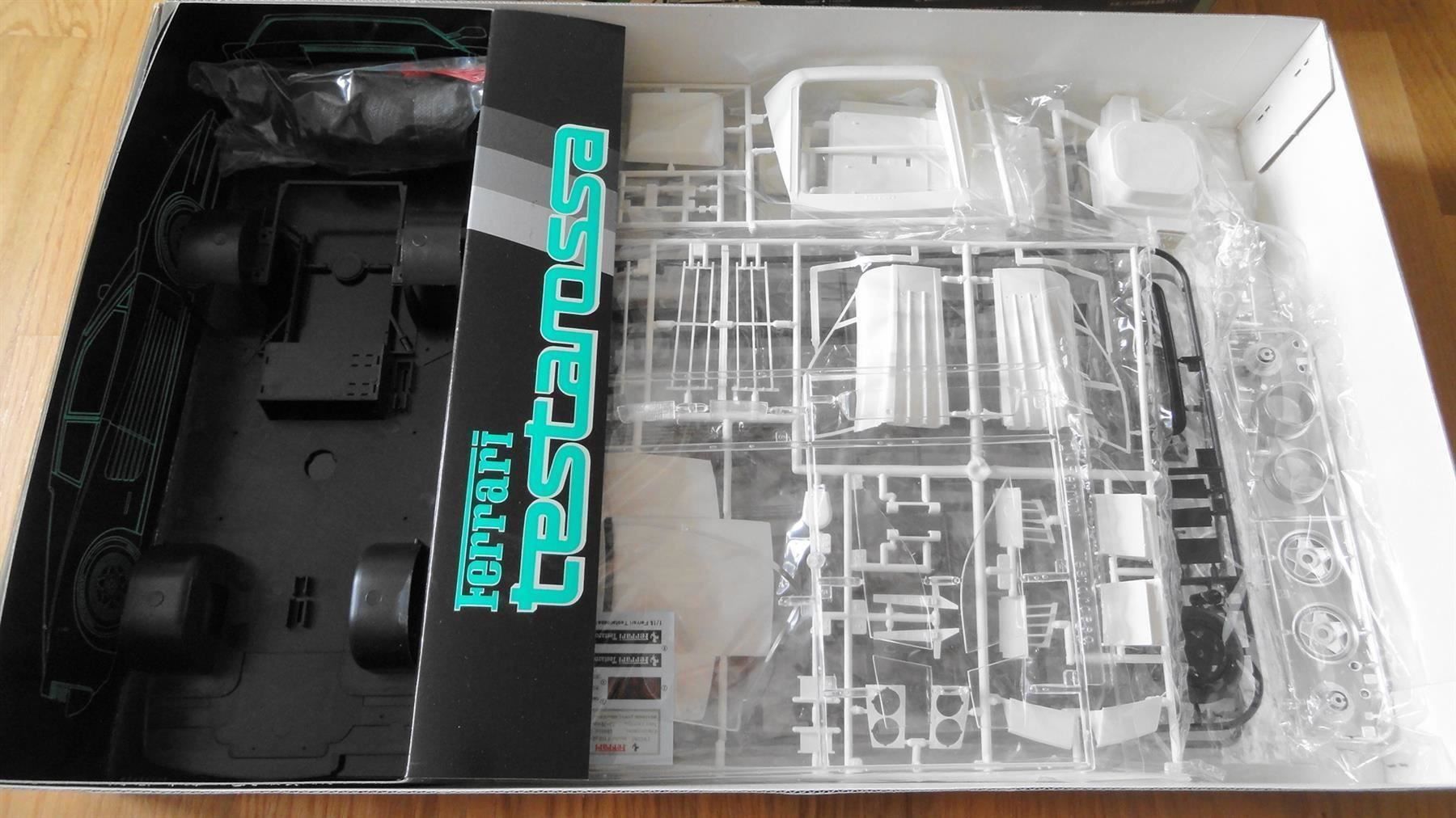 Kit di modellismo & Modellini statici: FUJIMI FERRARI TESTAROSSA WHITE 1:16 – Nuovo (secondo la descrizione) da Frümsen venduto da Malibu69 2