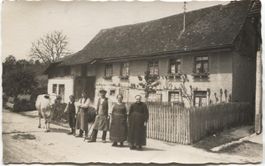 Landwirtschaft/Bauernfamilie mit Kuh 1920 ZH/TG?