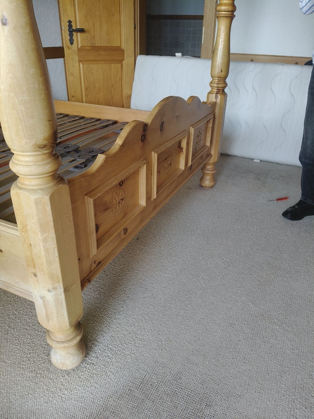 Betten: Himmelbett ais Massiveholz  – Gebraucht aus Zwingen von inf_2blh 2