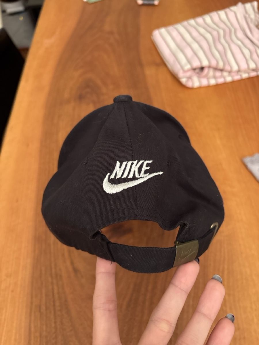 Nike Hüte, Mützen & Caps: Schwarze Nike Cap – Gebraucht aus Luzern von kat_dx52 1