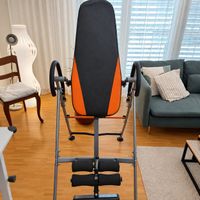 Sehr gut erhaltene Inversionsbank / Schwerkrafttrainer