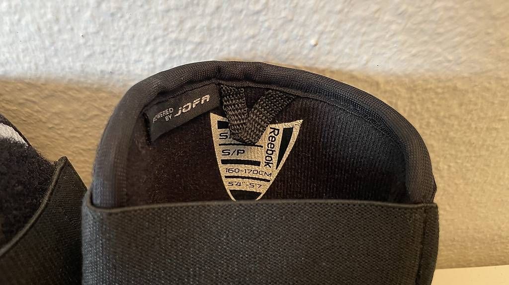 Schutz & Schoner: Reebok Eishockey Ellbogenschoner – Gebraucht aus Rapperswil SG von viv_sz77 3