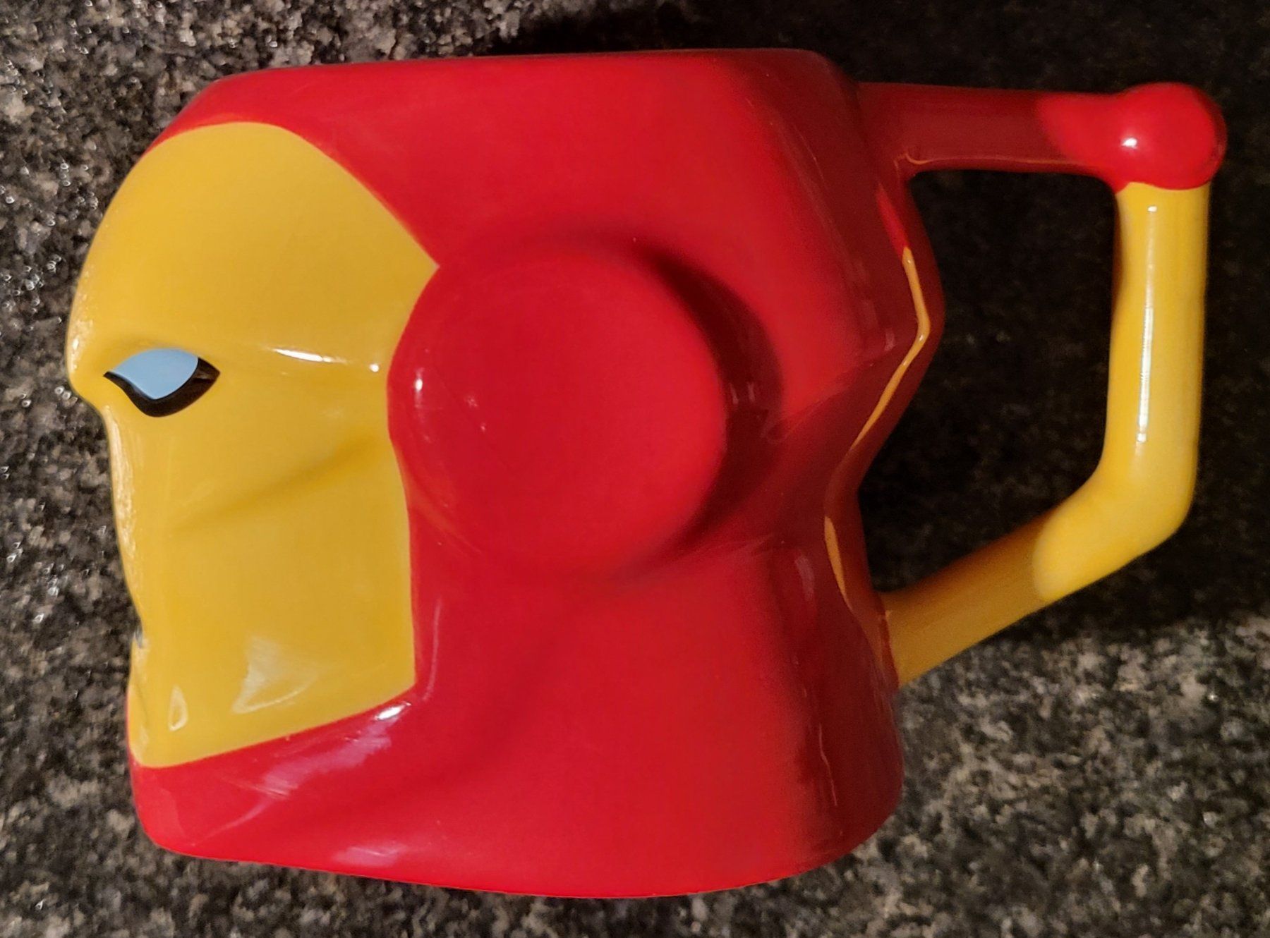 Disney Tazze: Mug 3D Disney Store  Iron Man – Usato da Montet (Glâne) venduto da KOADA 2