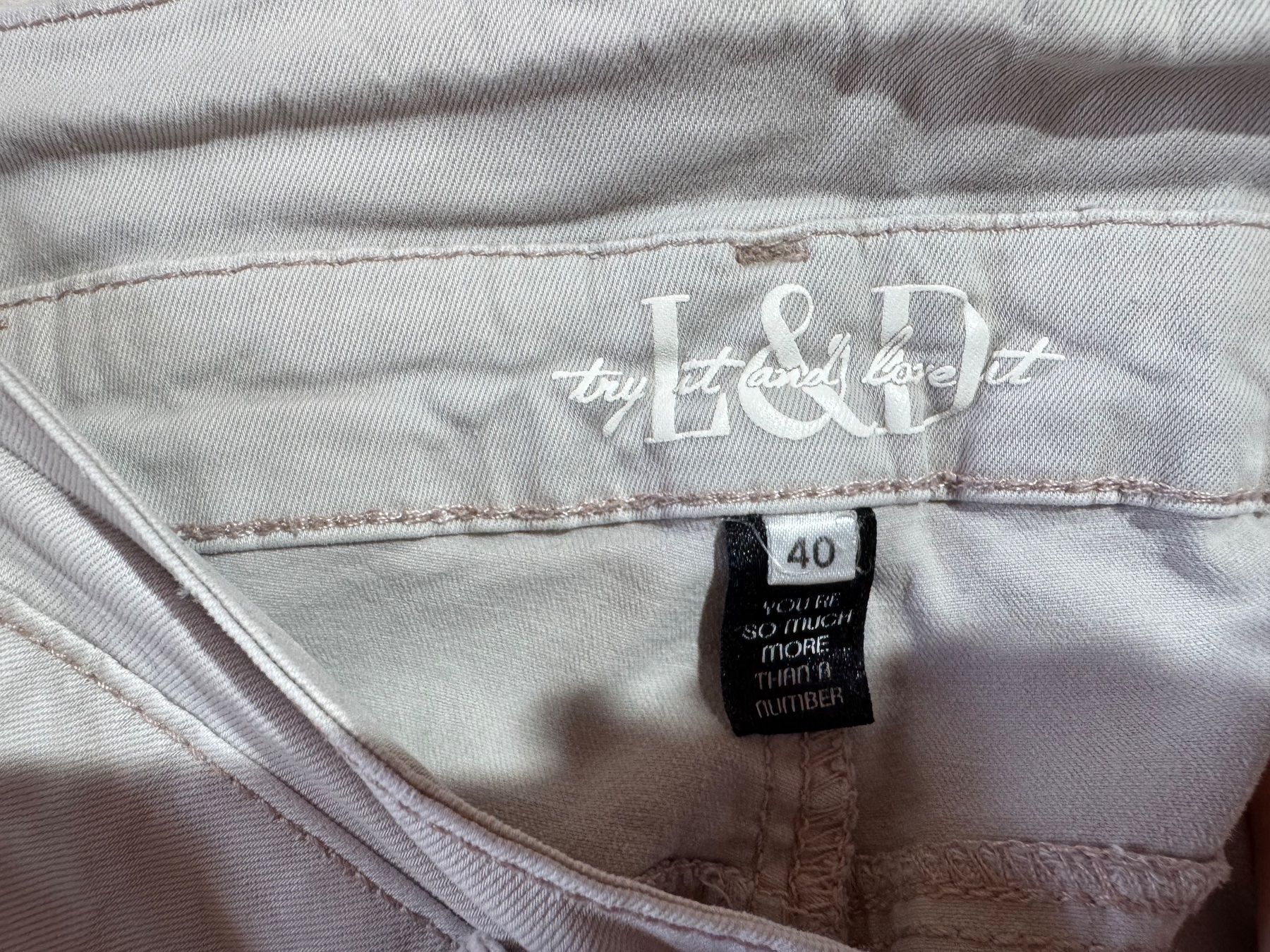 Jeans: Kurze Jeans Hose von Chicoree Gr. 40 – Usato da Grosswangen venduto da SALE_SALE_SALE 2