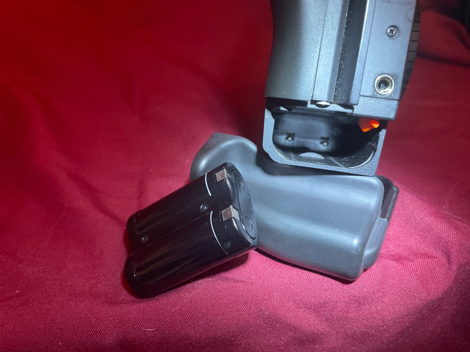 Canon Fotocamera: Canon EOS 620/650 Spiegelreflexkamera, beide mit Anleitung – Usato da Schüpfen venduto da Schuepfen45 6