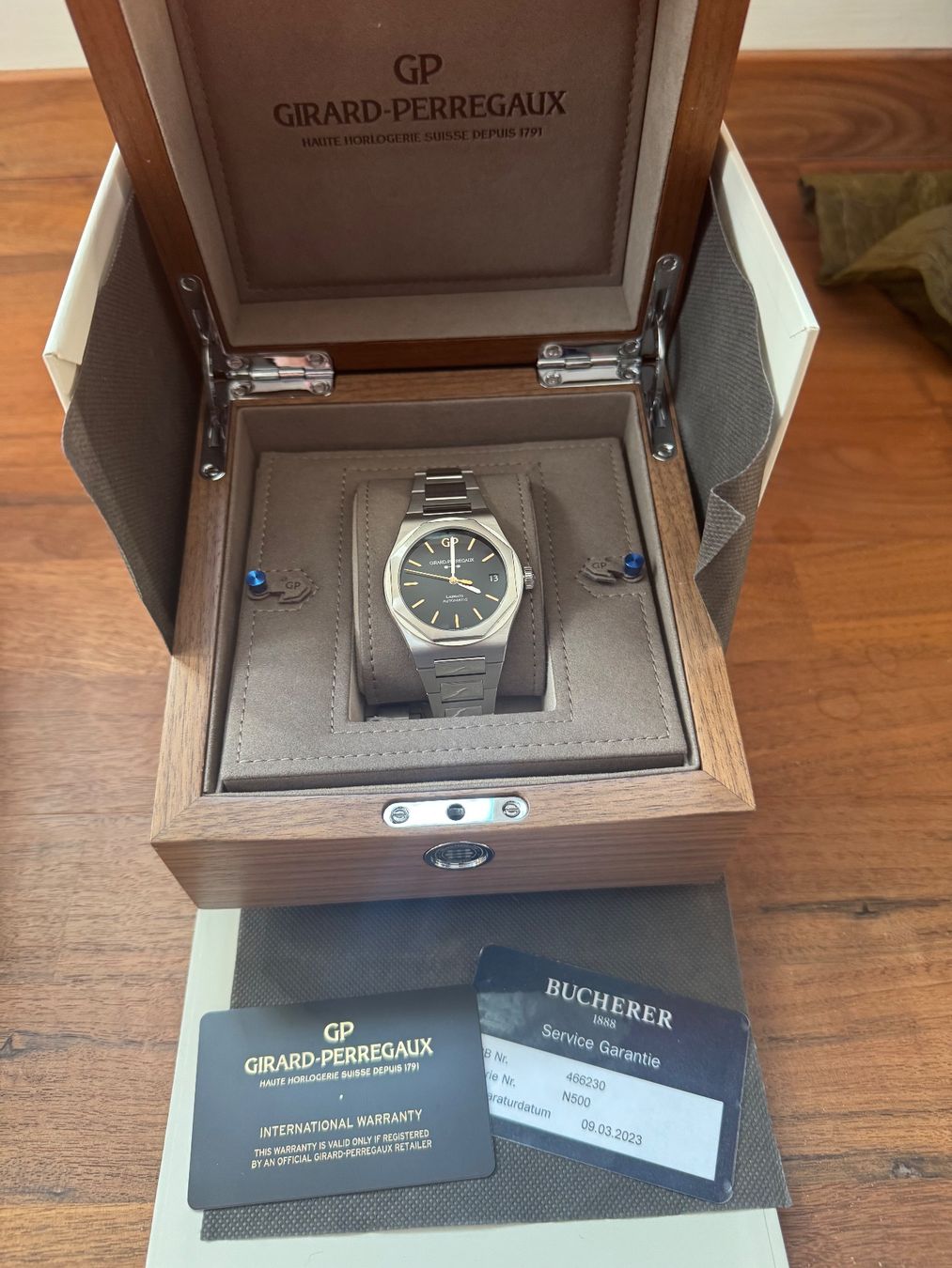 Girard-Perregaux Orologi: Girard Perregaux Laureato 42 mm, Infinity Edition – Usato da Wabern venduto da squ281 1