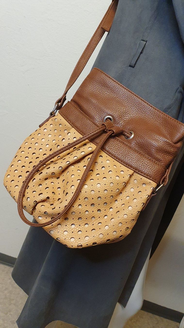 Maddison Borse da donna: Maddison Beuteltasche 🌺 – Usato da Wald ZH venduto da Martin79