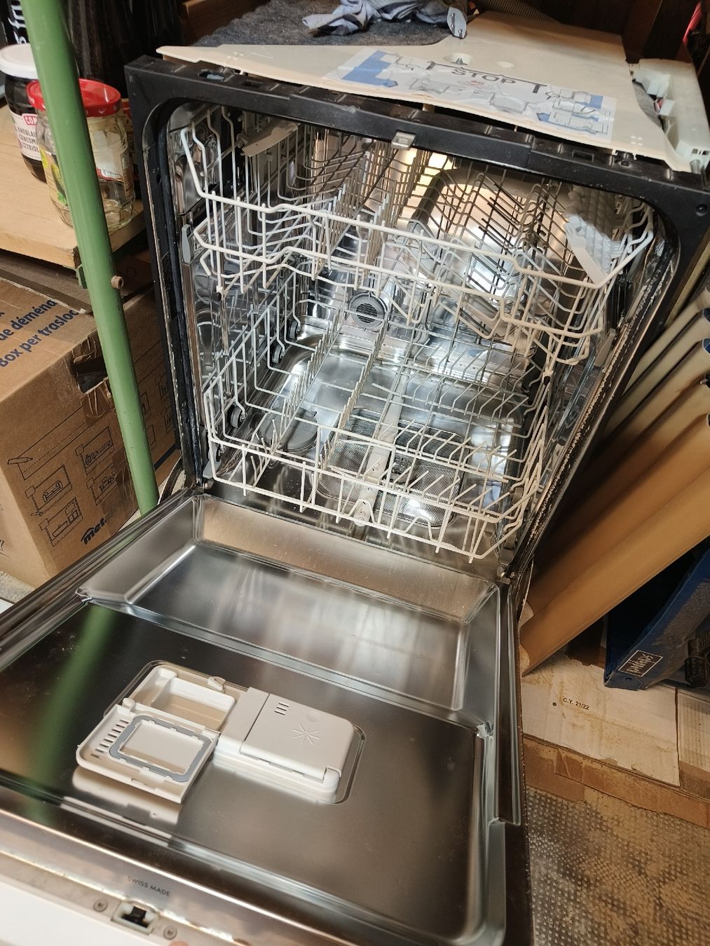 Lavastoviglie: Vzug Adora dish V2000 Geschirrspüler – Usato da Horgen venduto da Joel038 1