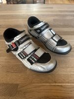 Chaussures de vélo Shimano, taille 40, parfait état!