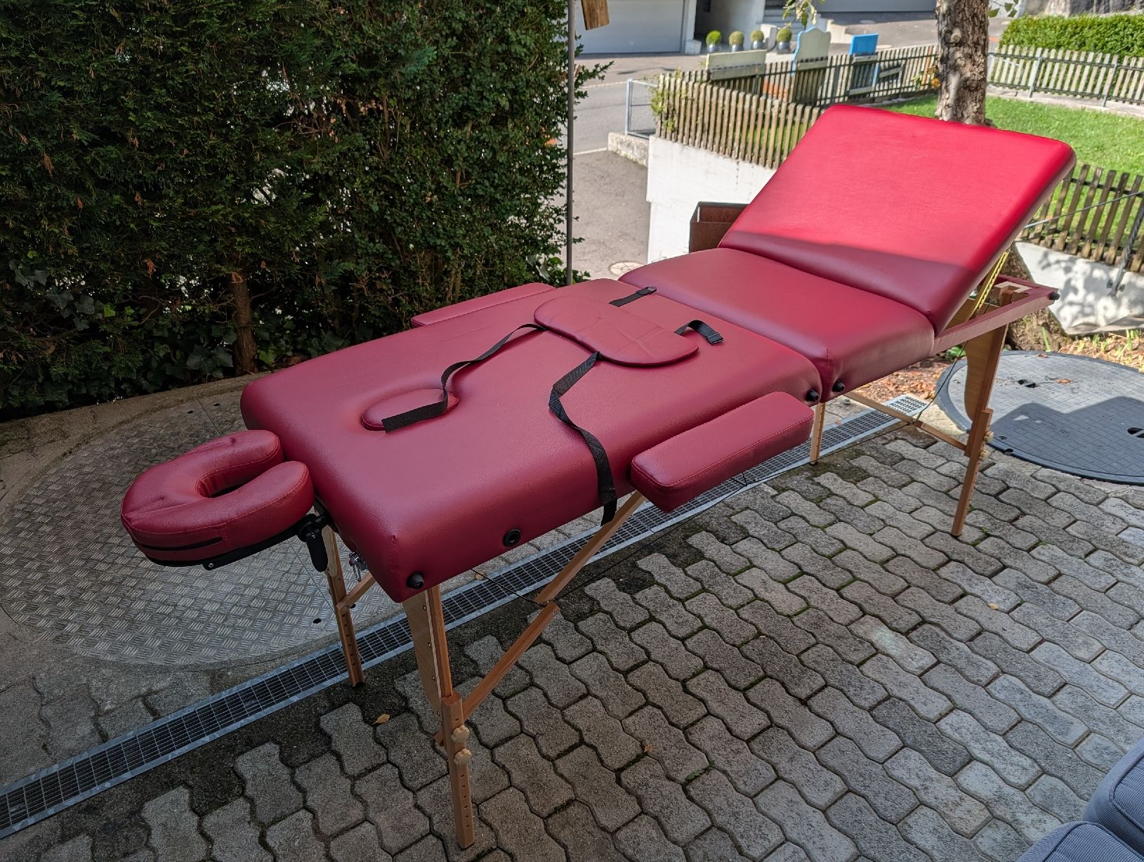 Gonser Lettini & sedie per cosmetici: Gonser Massageliege klappbar – Nuovo (secondo la descrizione) da Oberägeri venduto da erbu96 1